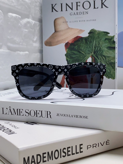 ルイヴィトンサングラス背面デザイン